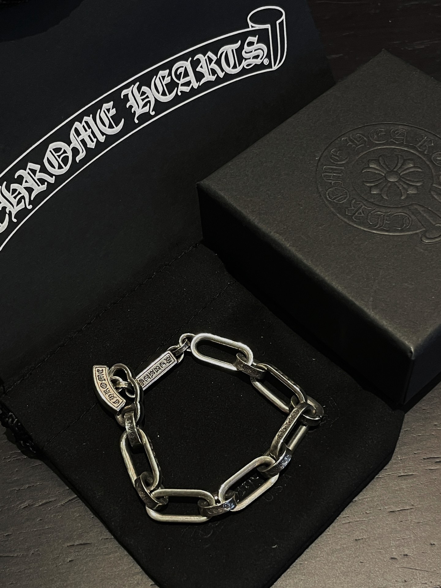 Chrome Hearts Paper E 팔찌｜925 실버