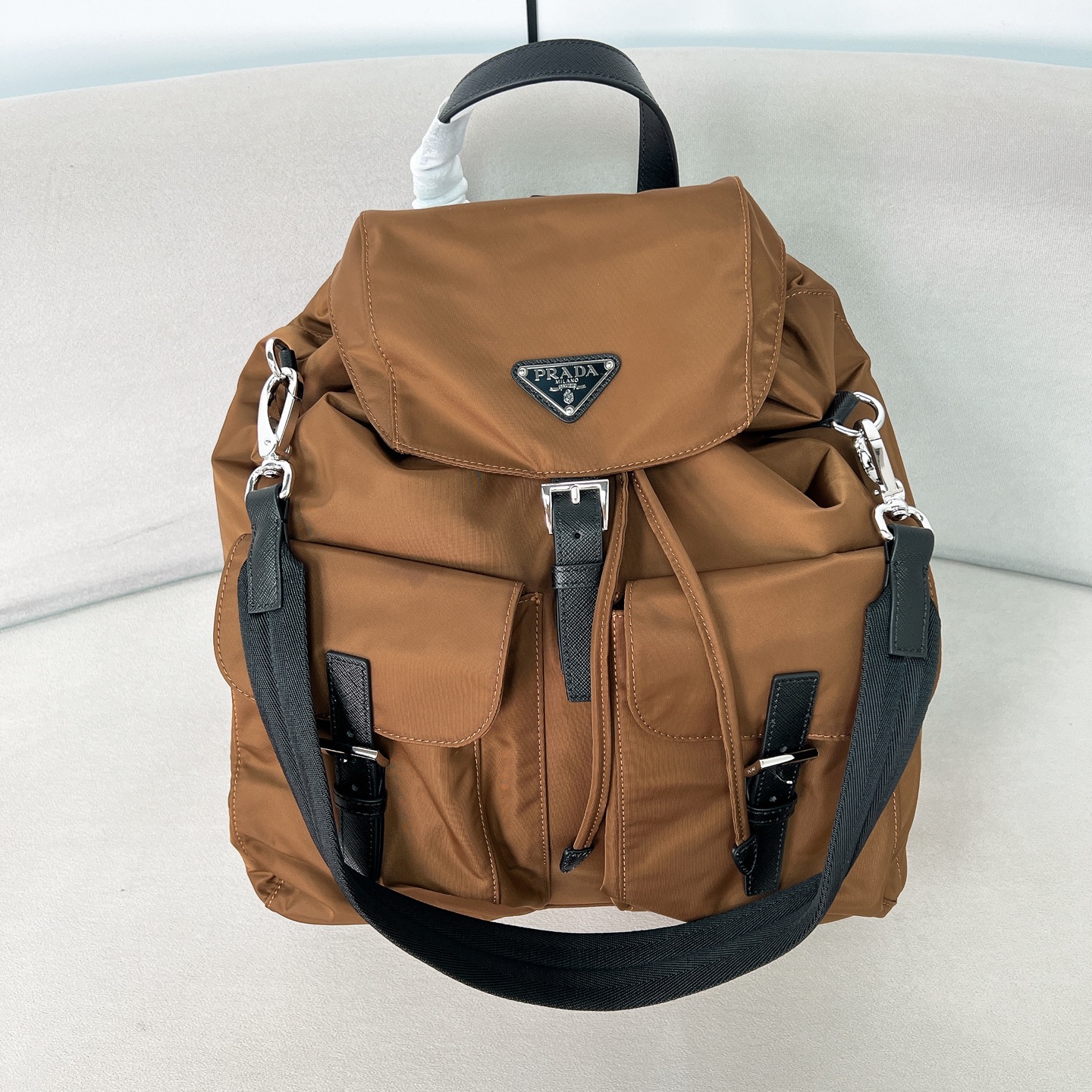 프라다 리나일론 백팩 2VZ110 34x39x15cm
