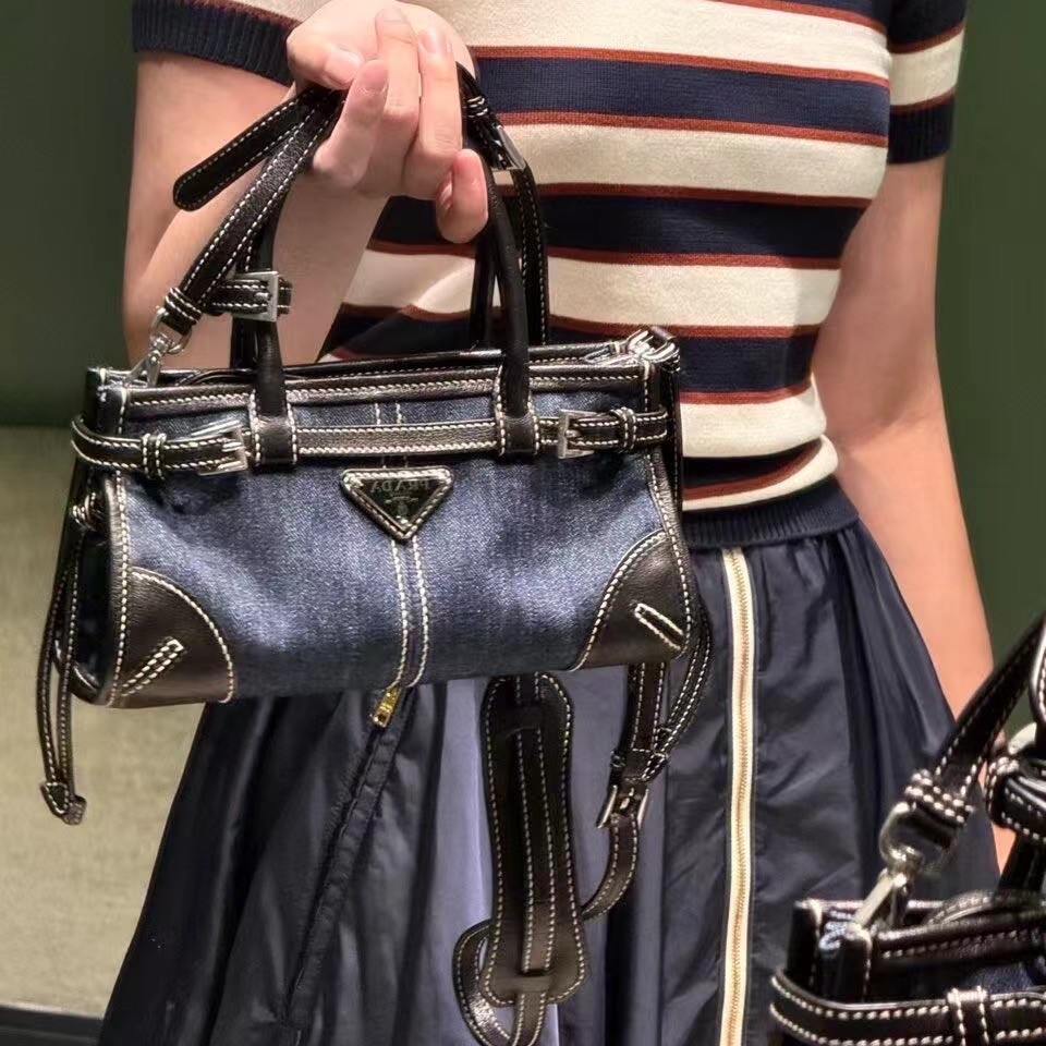 프라다 Bonnie  미니백 1BA486 23.512x9