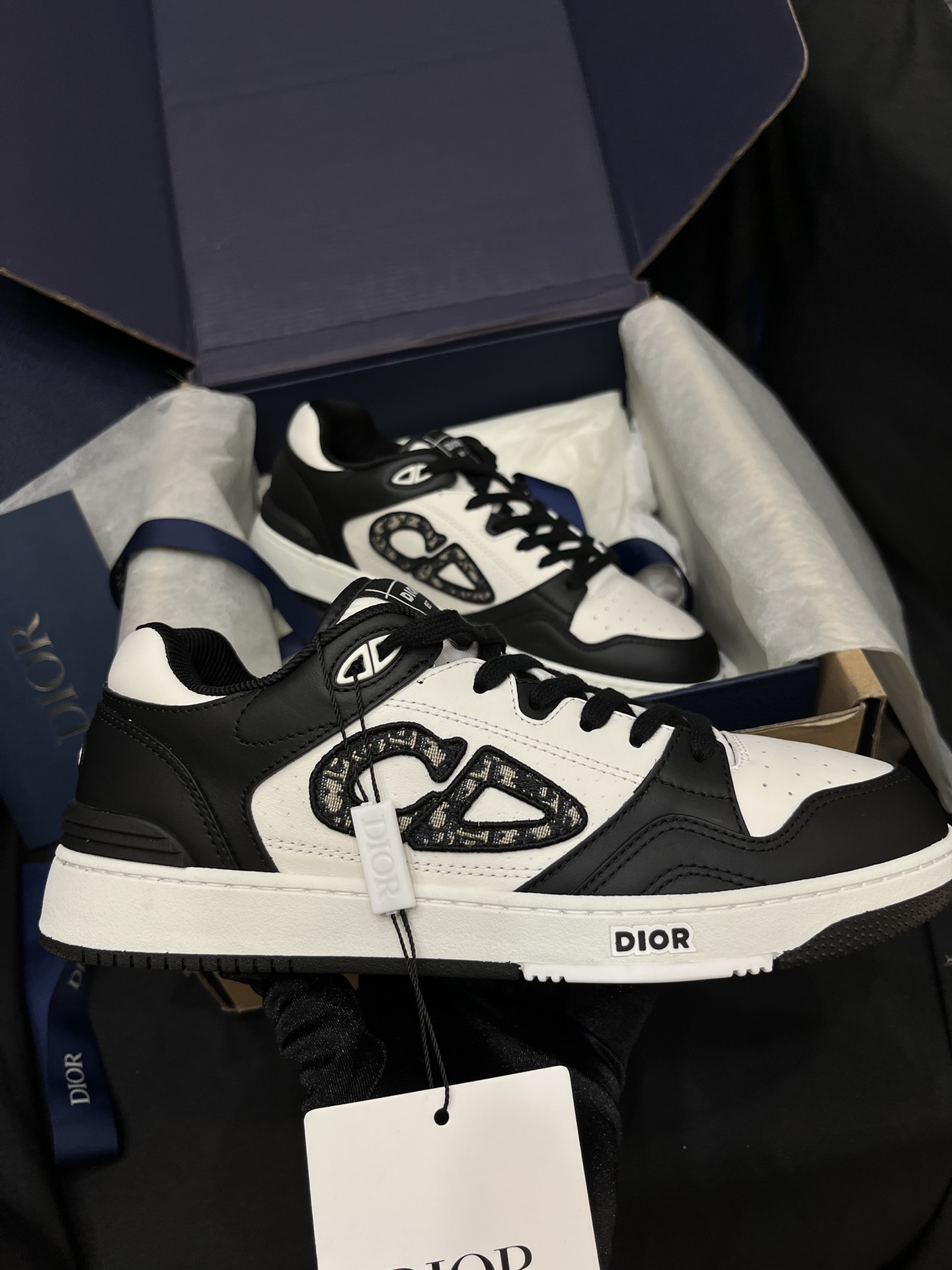 디올 B57 스니커즈