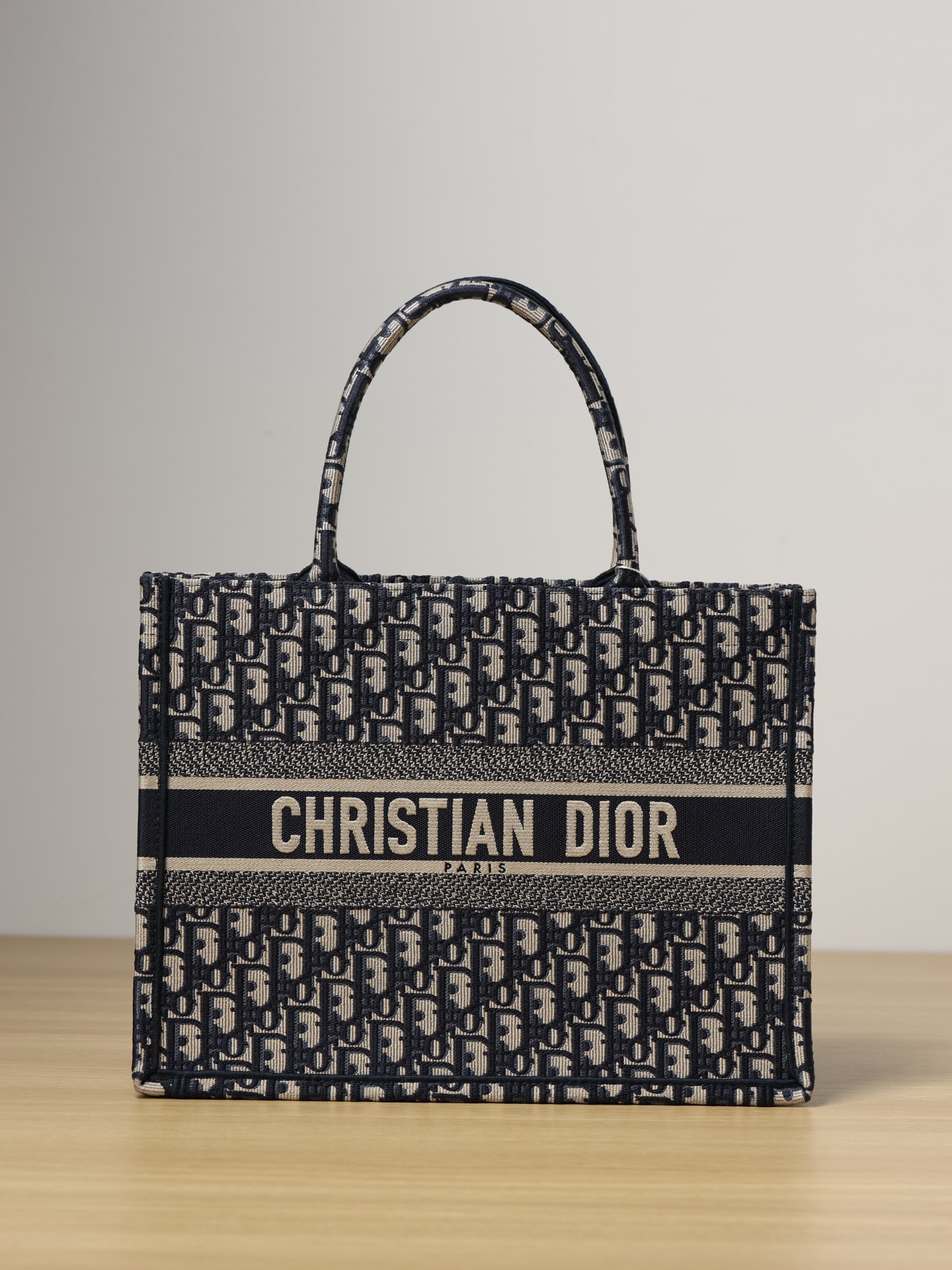 Dior Book Tote M1296ZRIW_M828 36.5 x 28 x 17.5