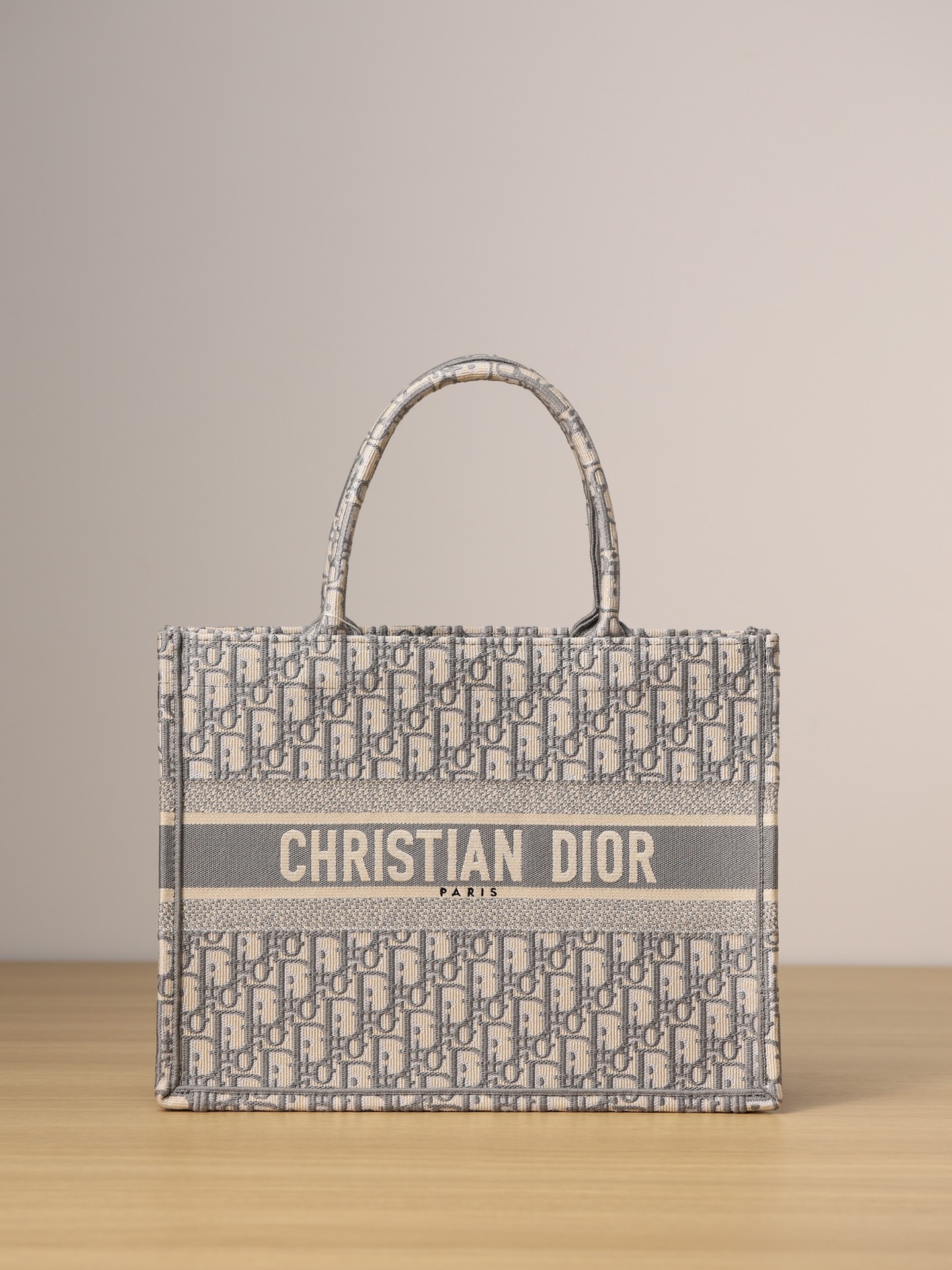 Dior Book Tote M1296ZRIW_M828 36.5 x 28 x 17.5