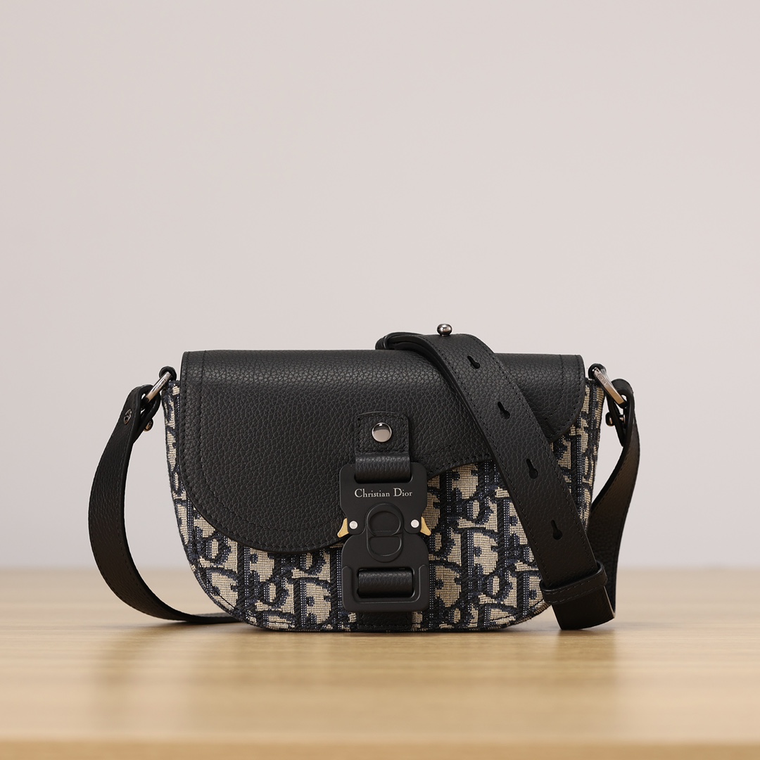 디올 미니 새들 메신저백 19.5x13x4.3cm