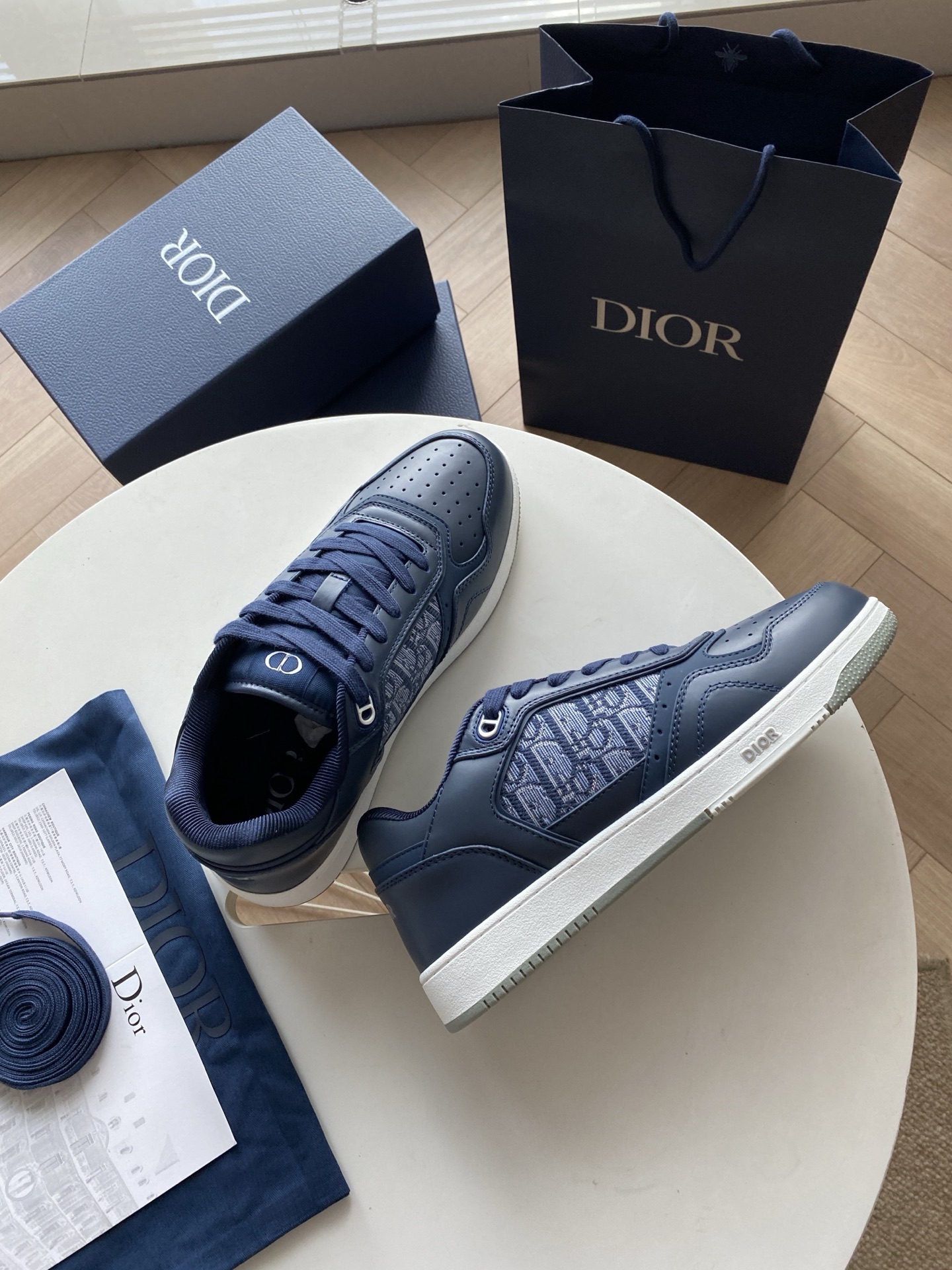 디올 남자 B27 로우탑 스니커즈