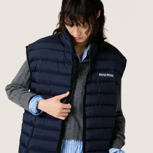 미우 미우 구스다운 라이트 폰지 다운 베스트