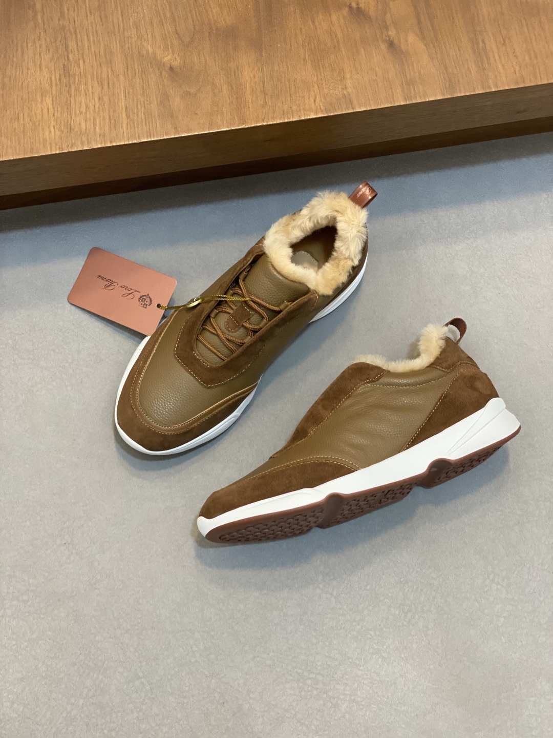 로로피아나 - 브라운 스웨이드 텍스타일 스니커즈