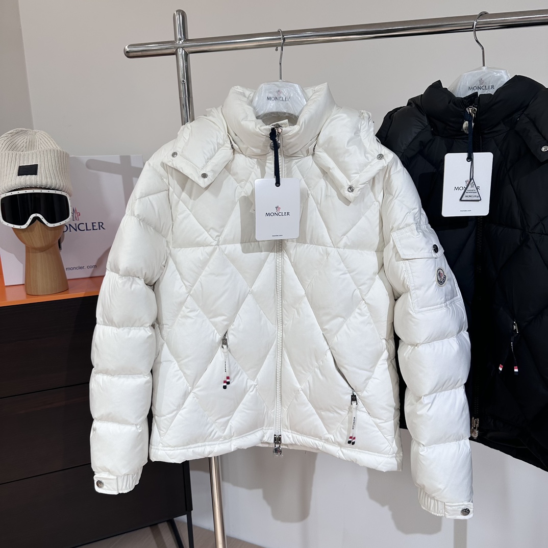 몽클레어 Averole 남성 숏 다운 재킷