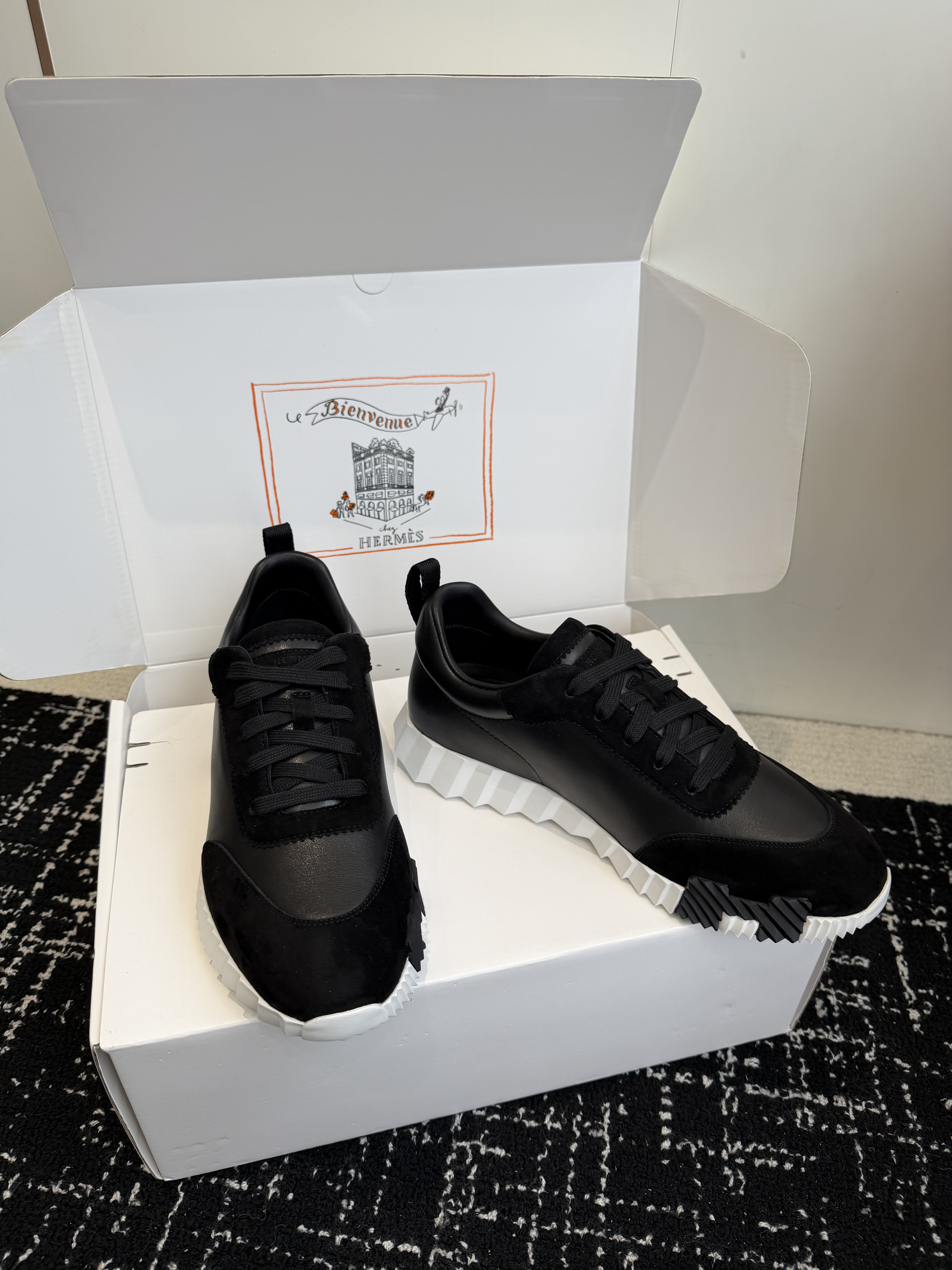 에르메스 Bouncing 남성 스니커즈