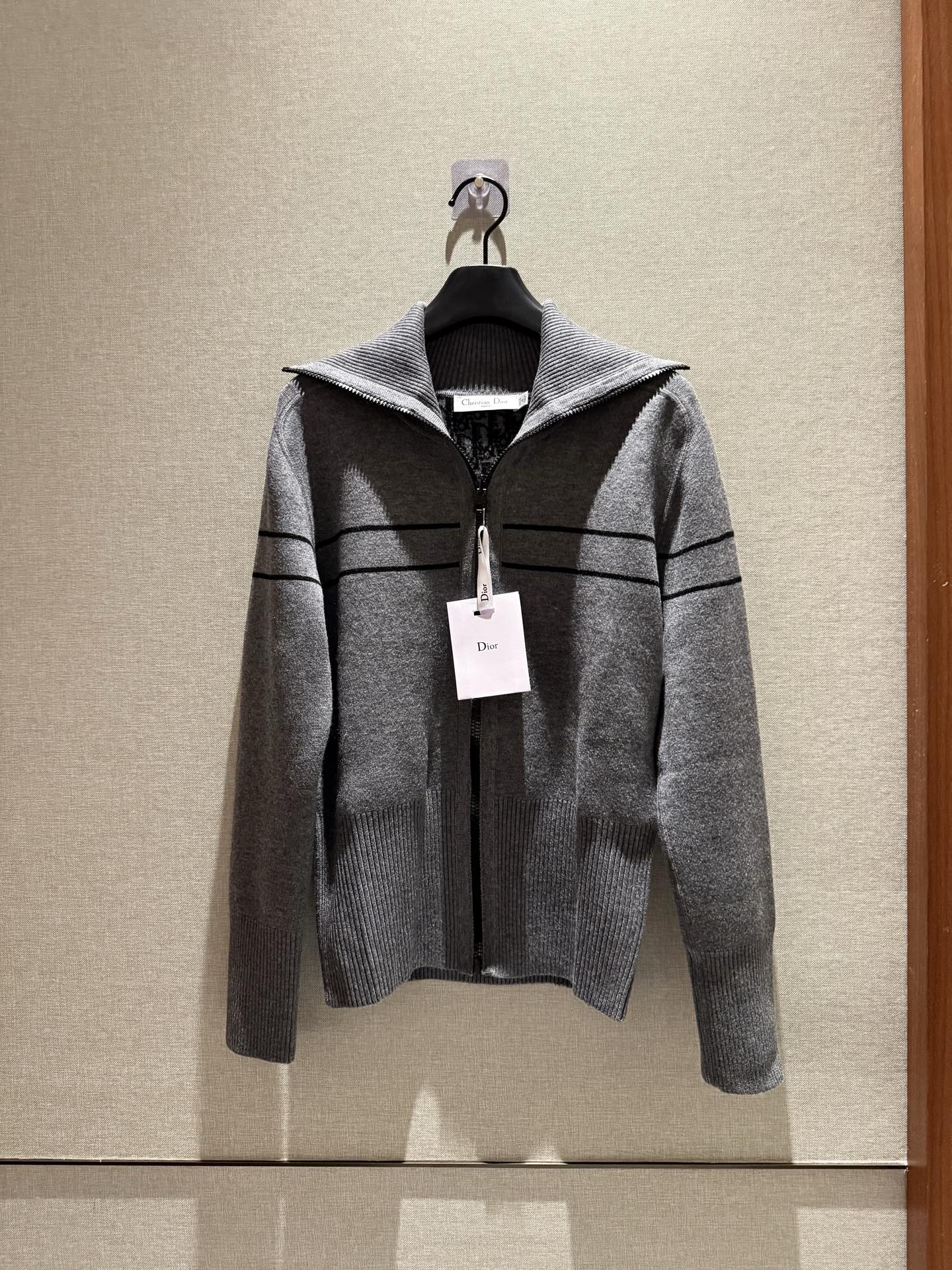 디올 플레어 재킷 544G60A0551