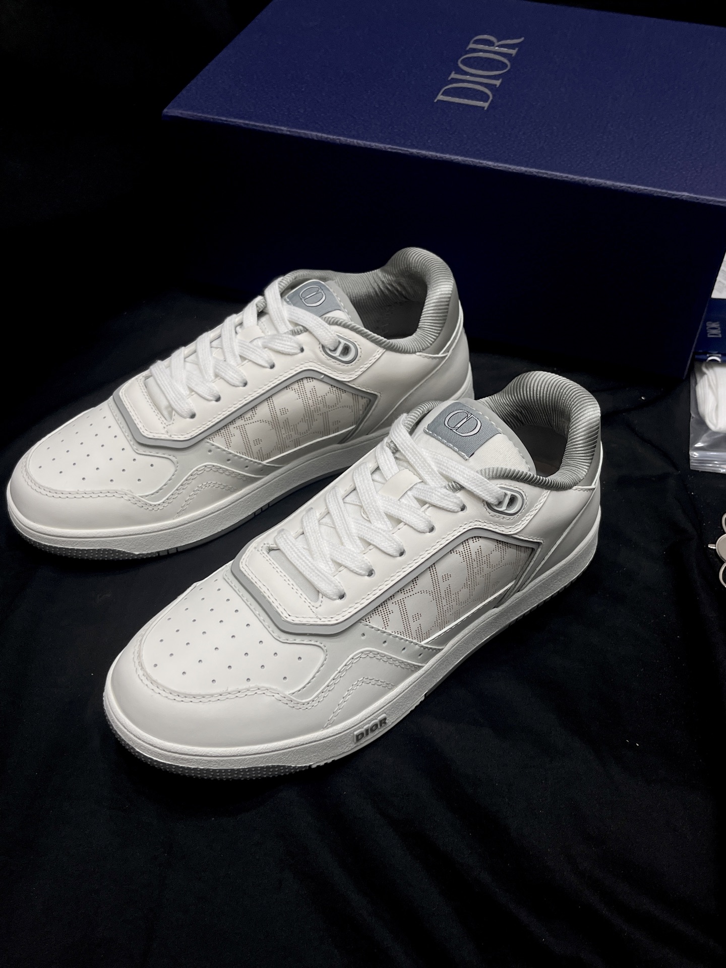 디올 남자 B27 로우탑 스니커즈