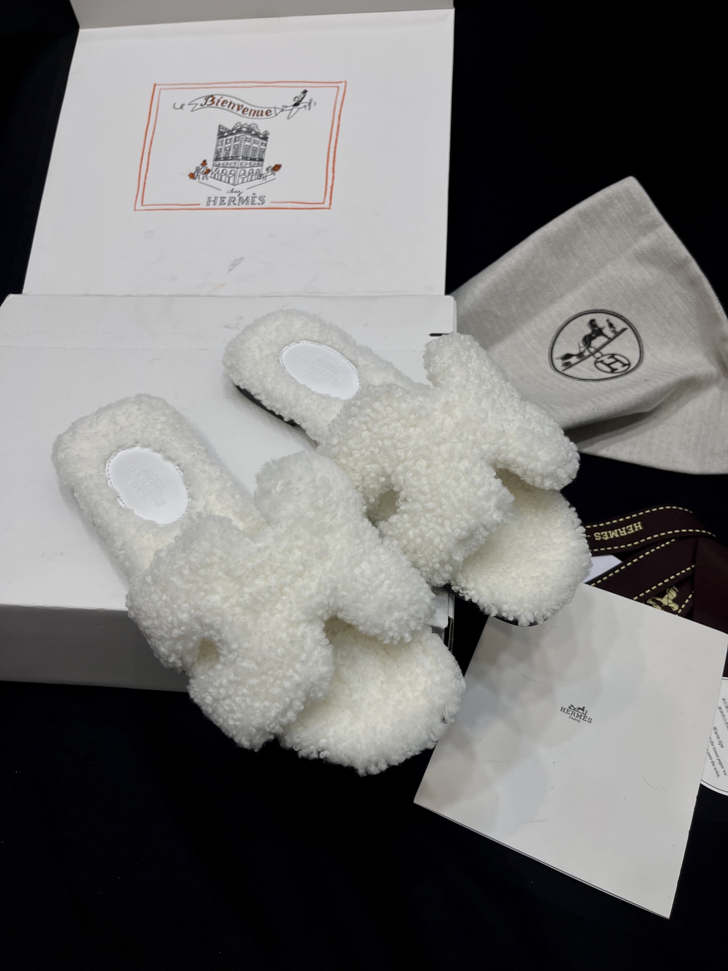 에르메스 시어링 퍼 슬리퍼