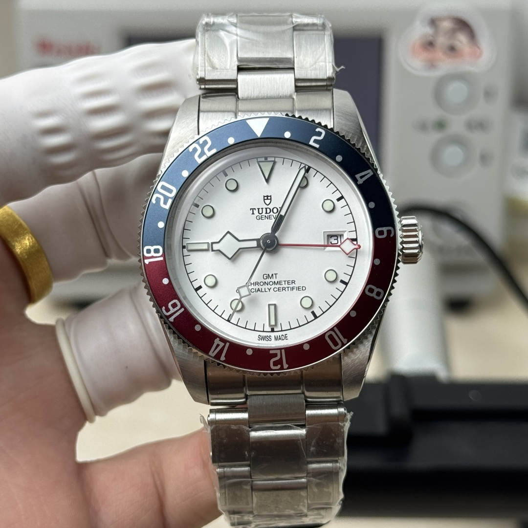 ZF l 2836 l 41mm l 튜더 베이 GMT  m79830rb