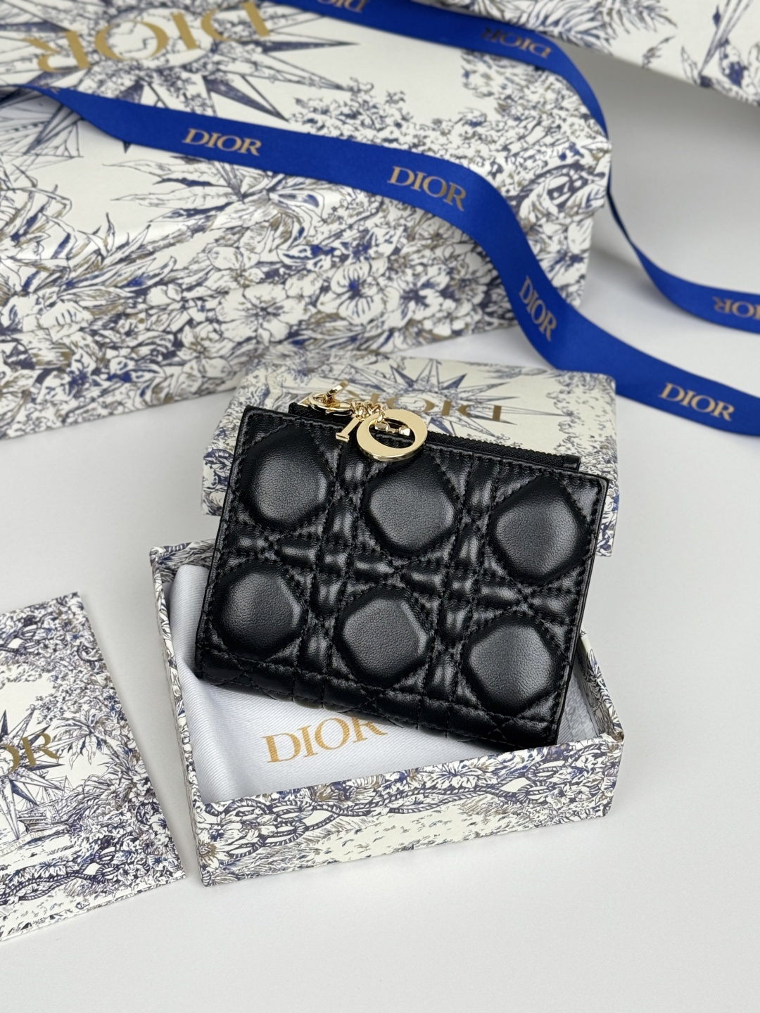 Dior Caro Dahlia 지갑