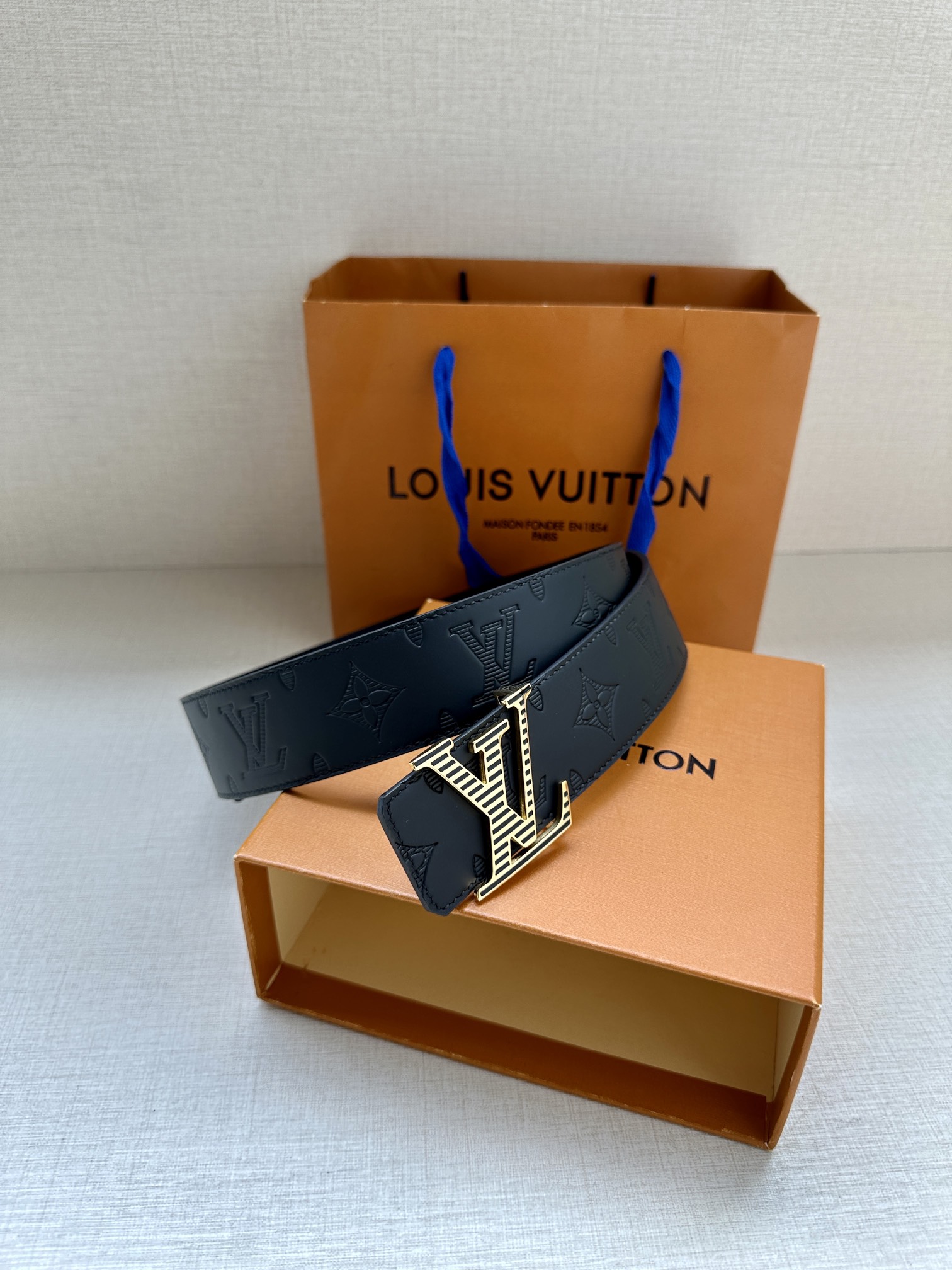 루이비통 버클 벨트 40mm M0717