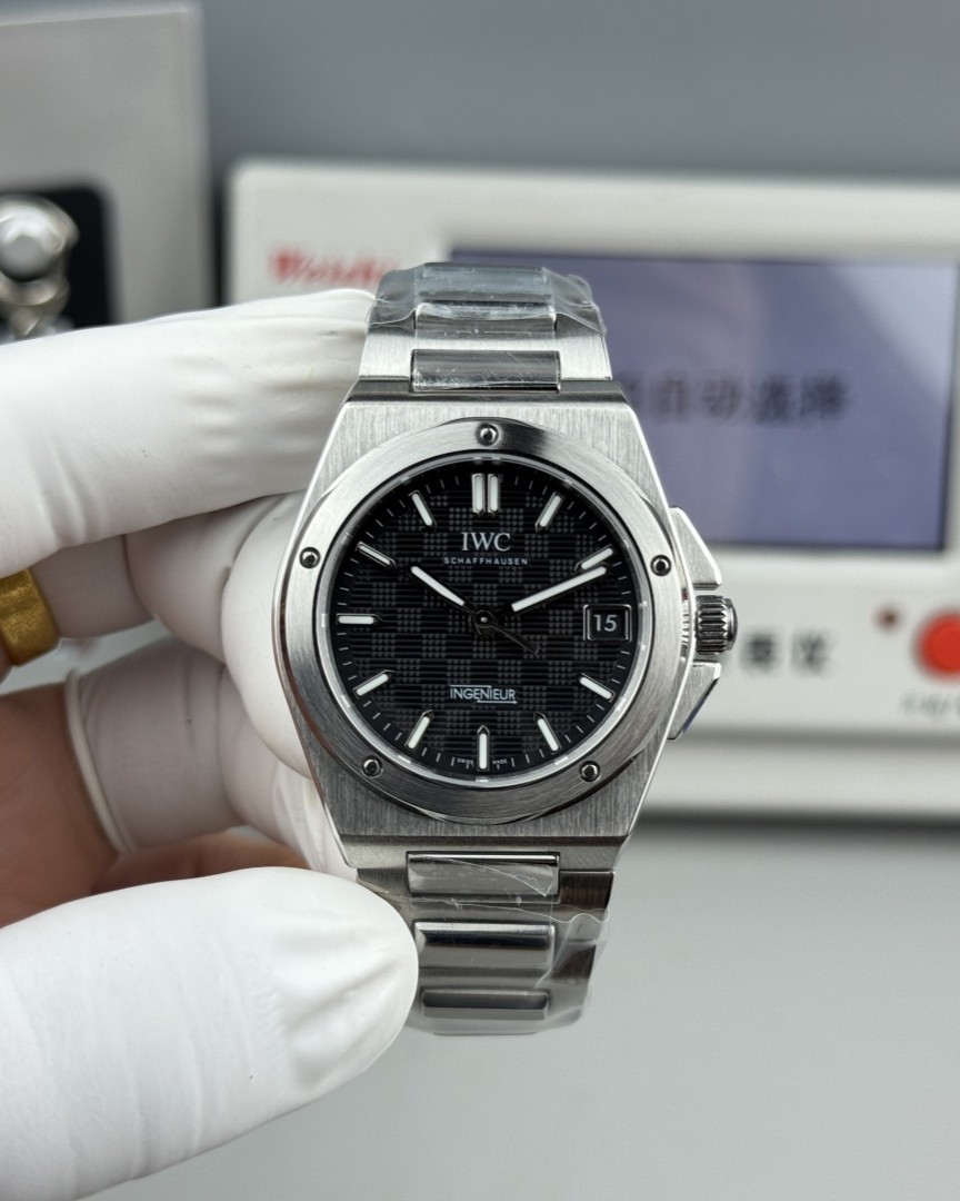 GH l 9015 l 35mm l IWC Ingenieur Automatic 35