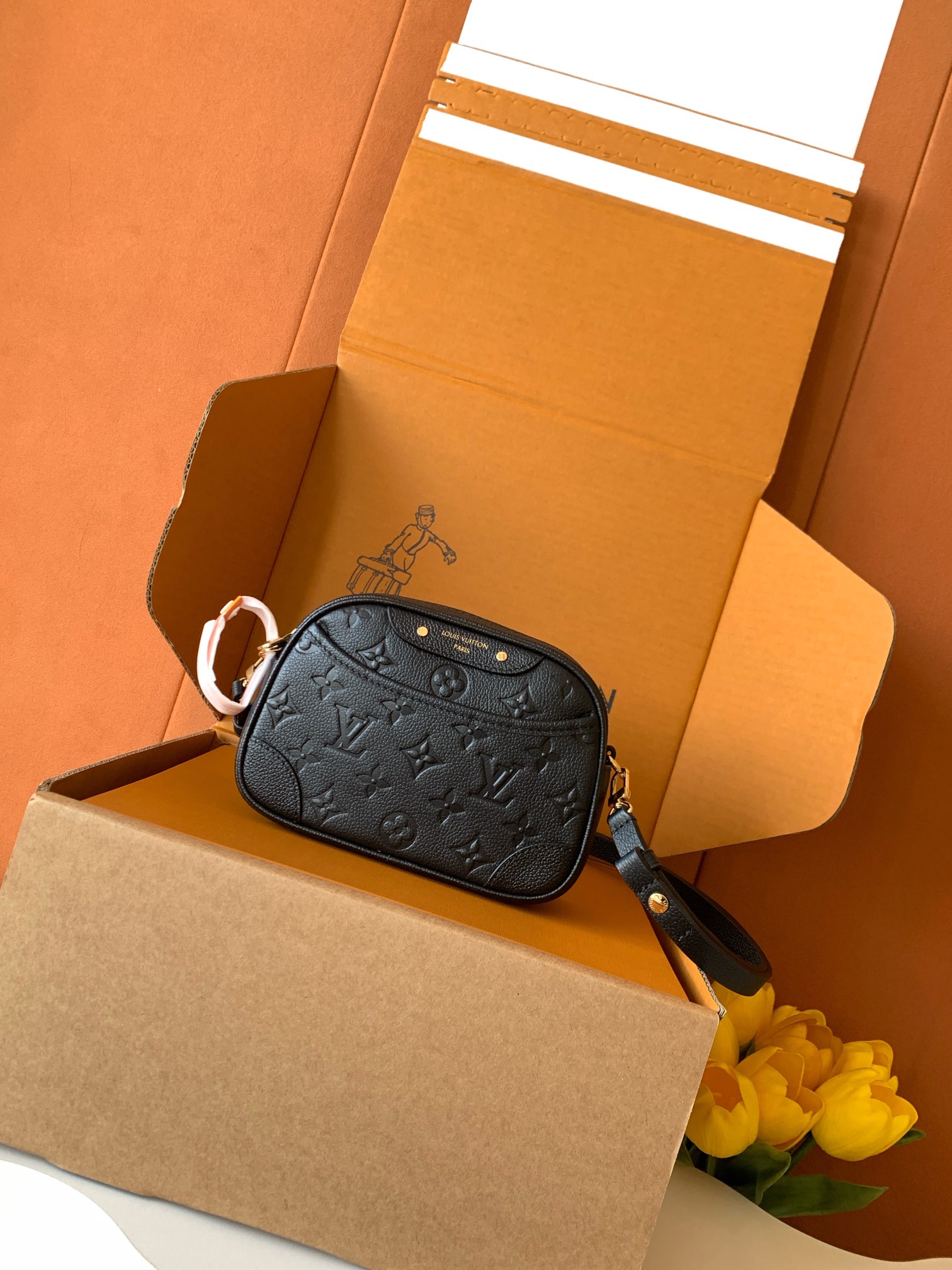 M25518 타이니 카메라 백 13 x 6 x 19cm