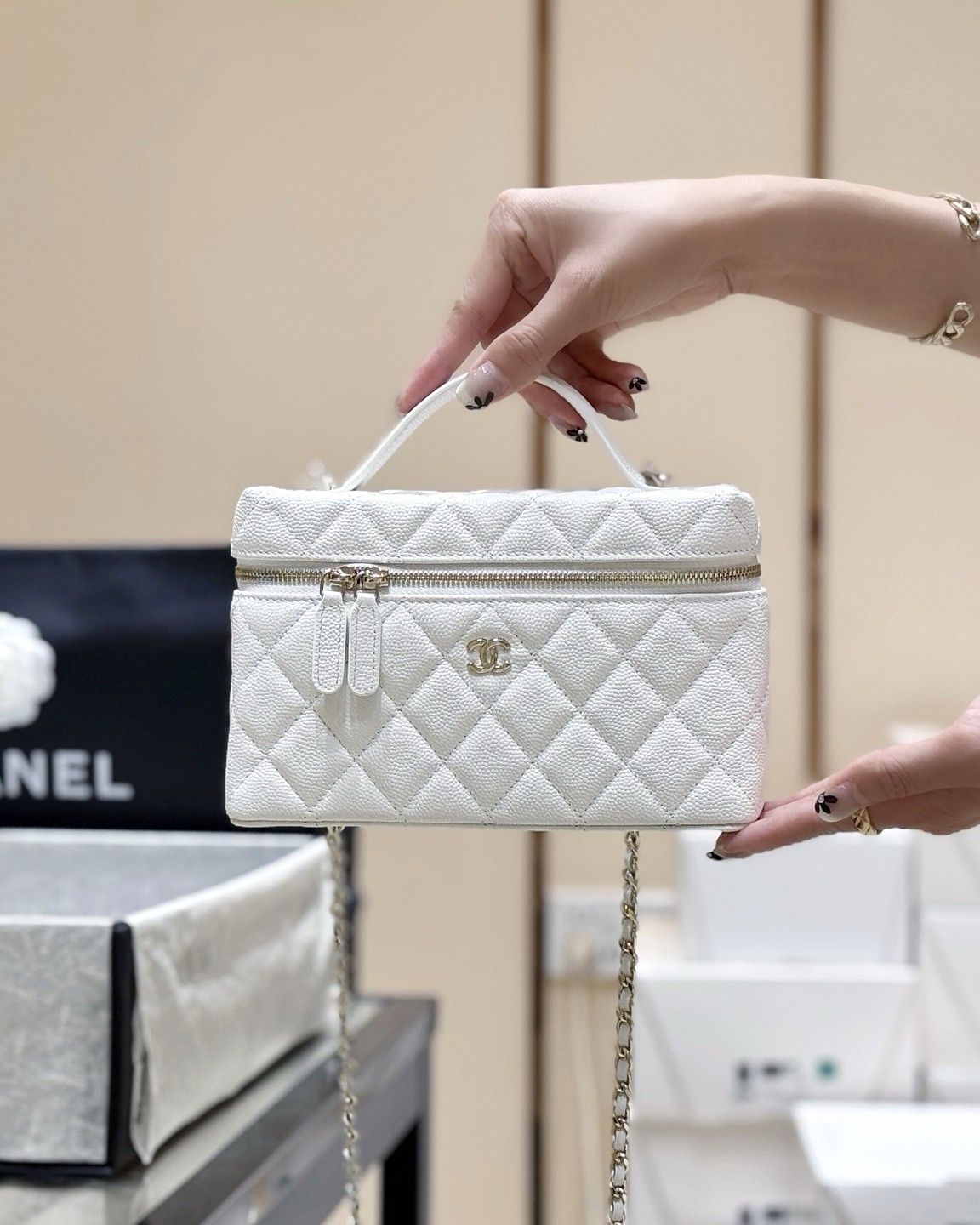 샤* 탑핸들 포쉐트 체인 베니티백 AP4385 14*19*5cm