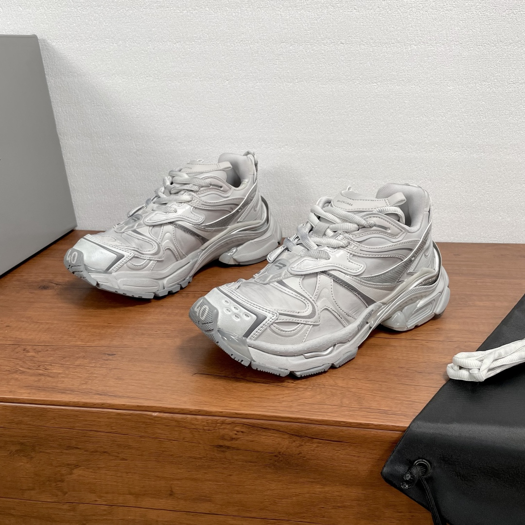 발렌시아가 25SS  Runner 7.5  스니커즈