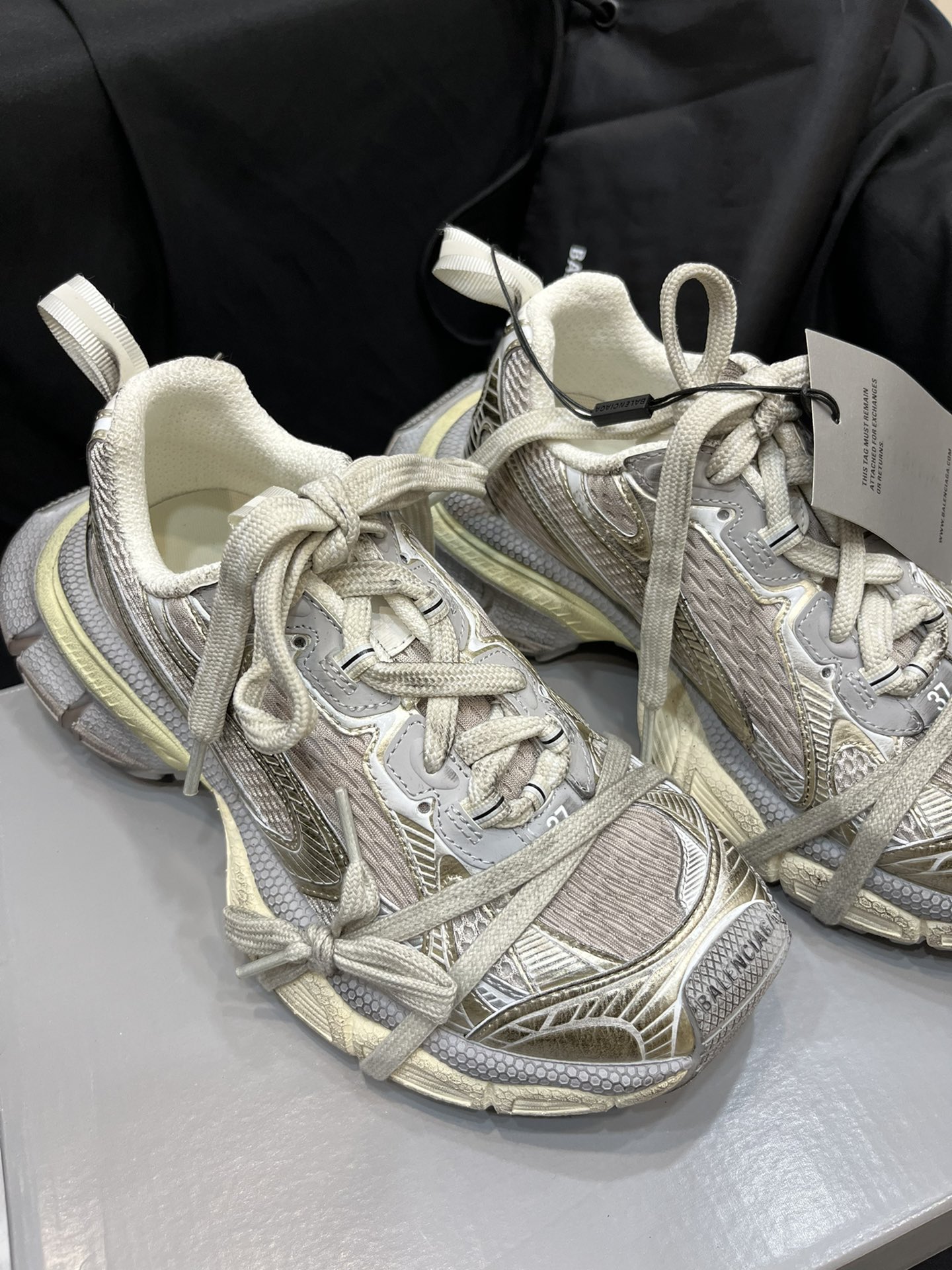 BALENCIAGA 3XL Sneakers