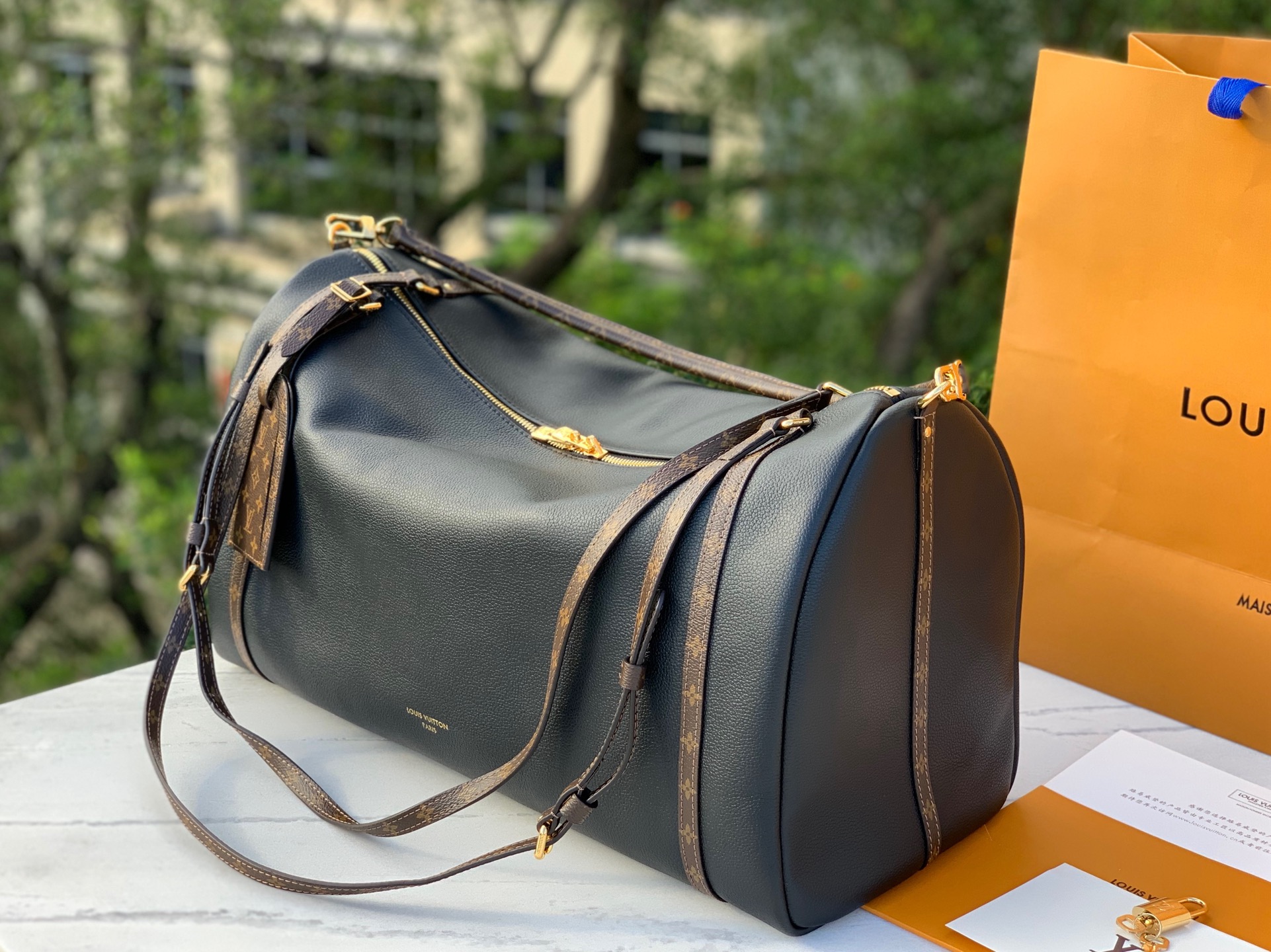 M26037 FW25 W SHOW 익스프레스 트래블  20 × 27 × 45cm