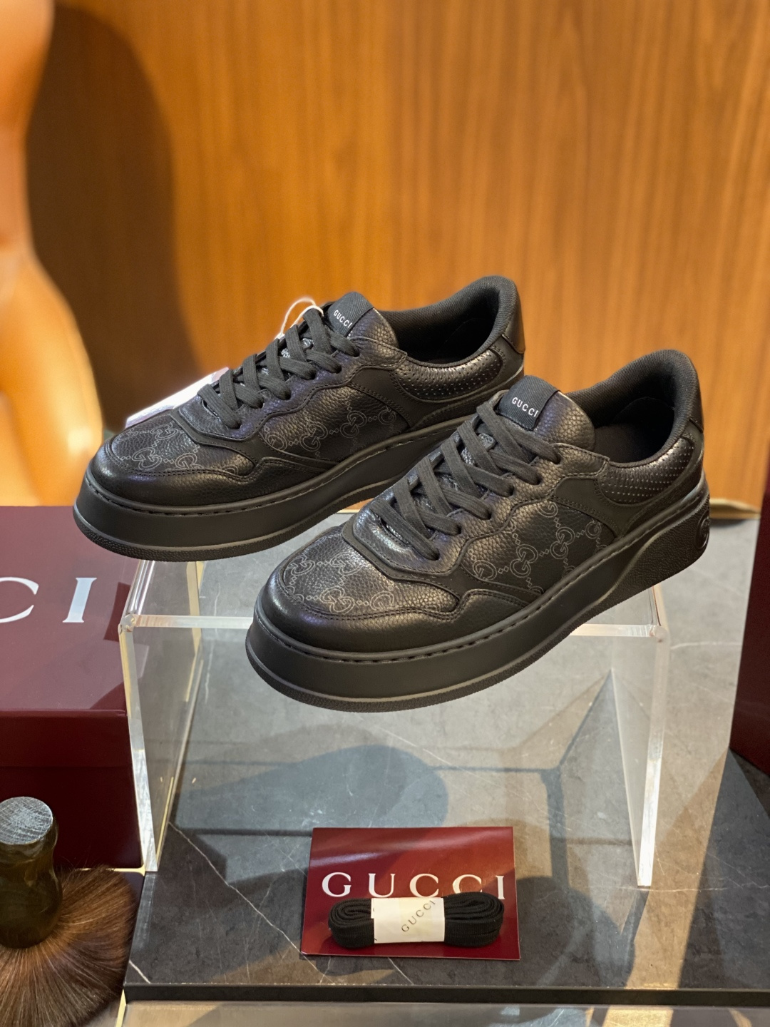 구찌 GG 스니커즈