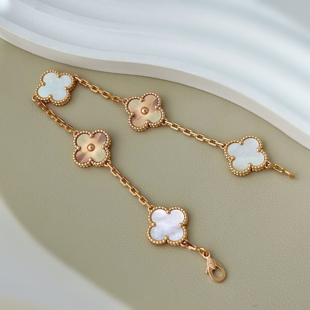 Van Cleef & Arpels -반클리프퓨어알함브라팔찌