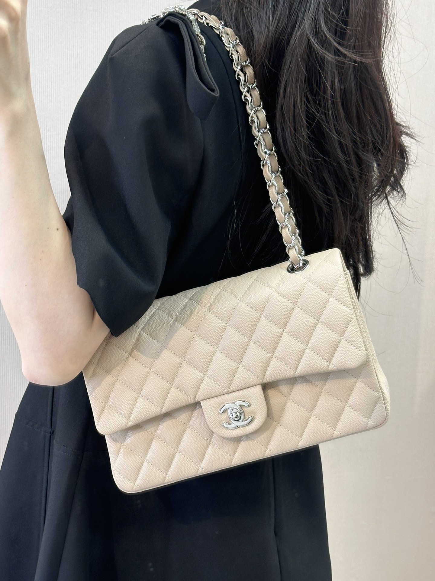 샤❤넬 클래식 캐비어 플랩백 미디움 25.5cm 112