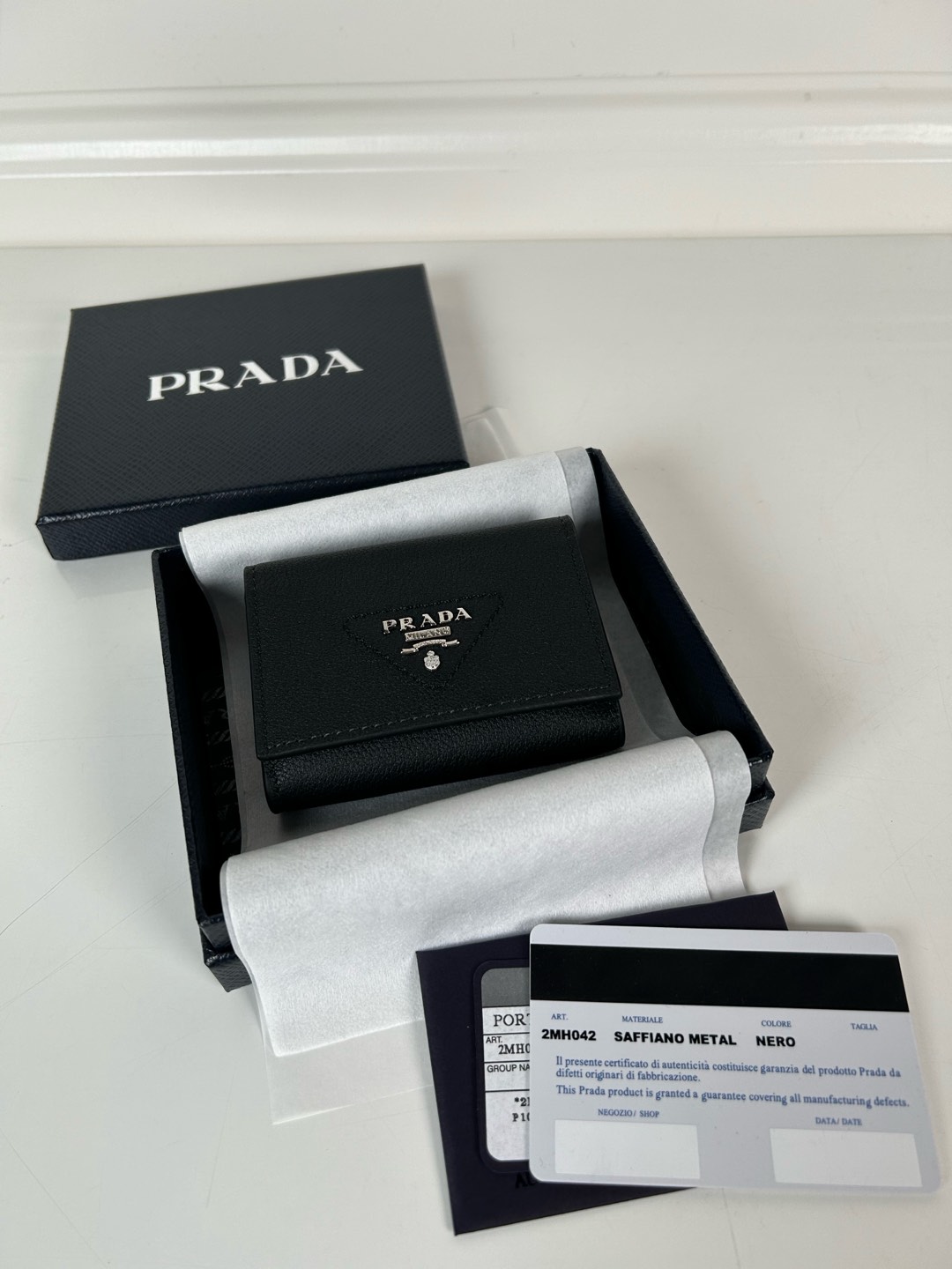 프라다 사피아노 3단 미니 지갑 QHH 1MH042