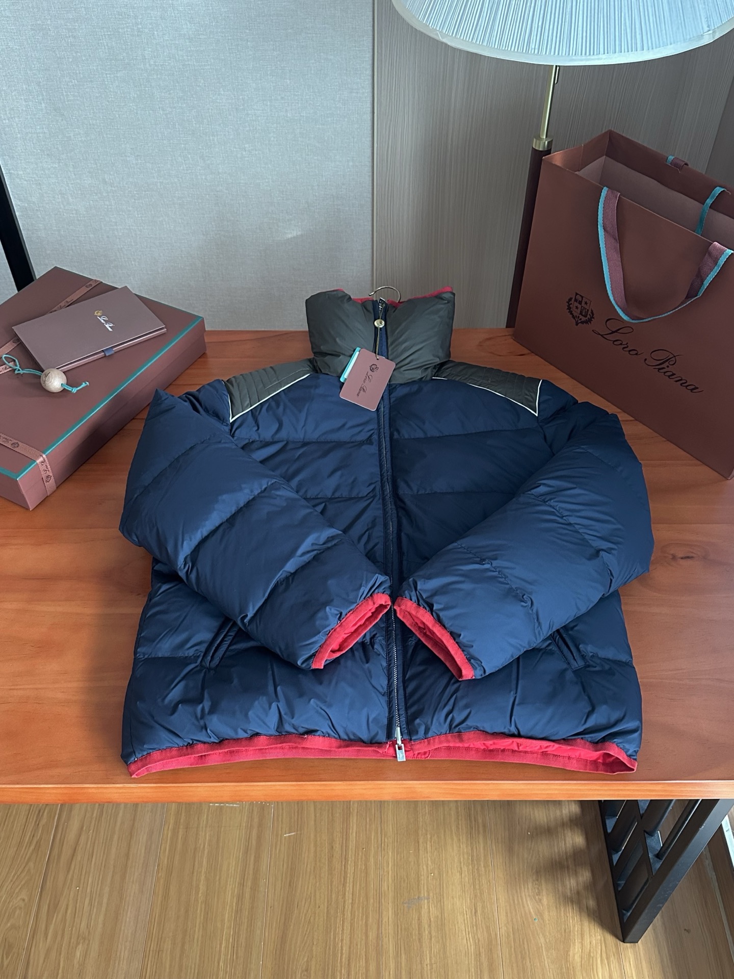 로로피아나 아이보리 카키 구스 다운 자켓