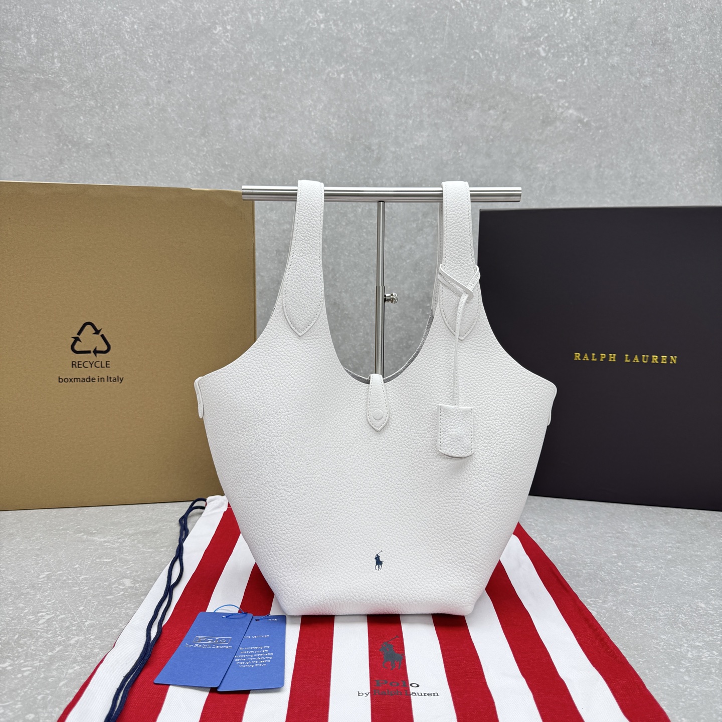 Polo Play Leather Tote  29×17×40cm