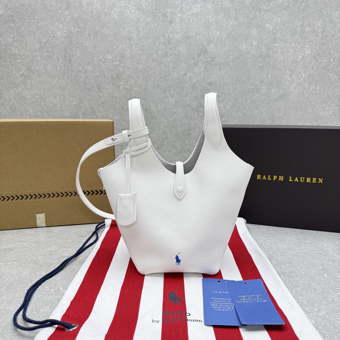 Polo Play Leather Tote  12×13×27cm