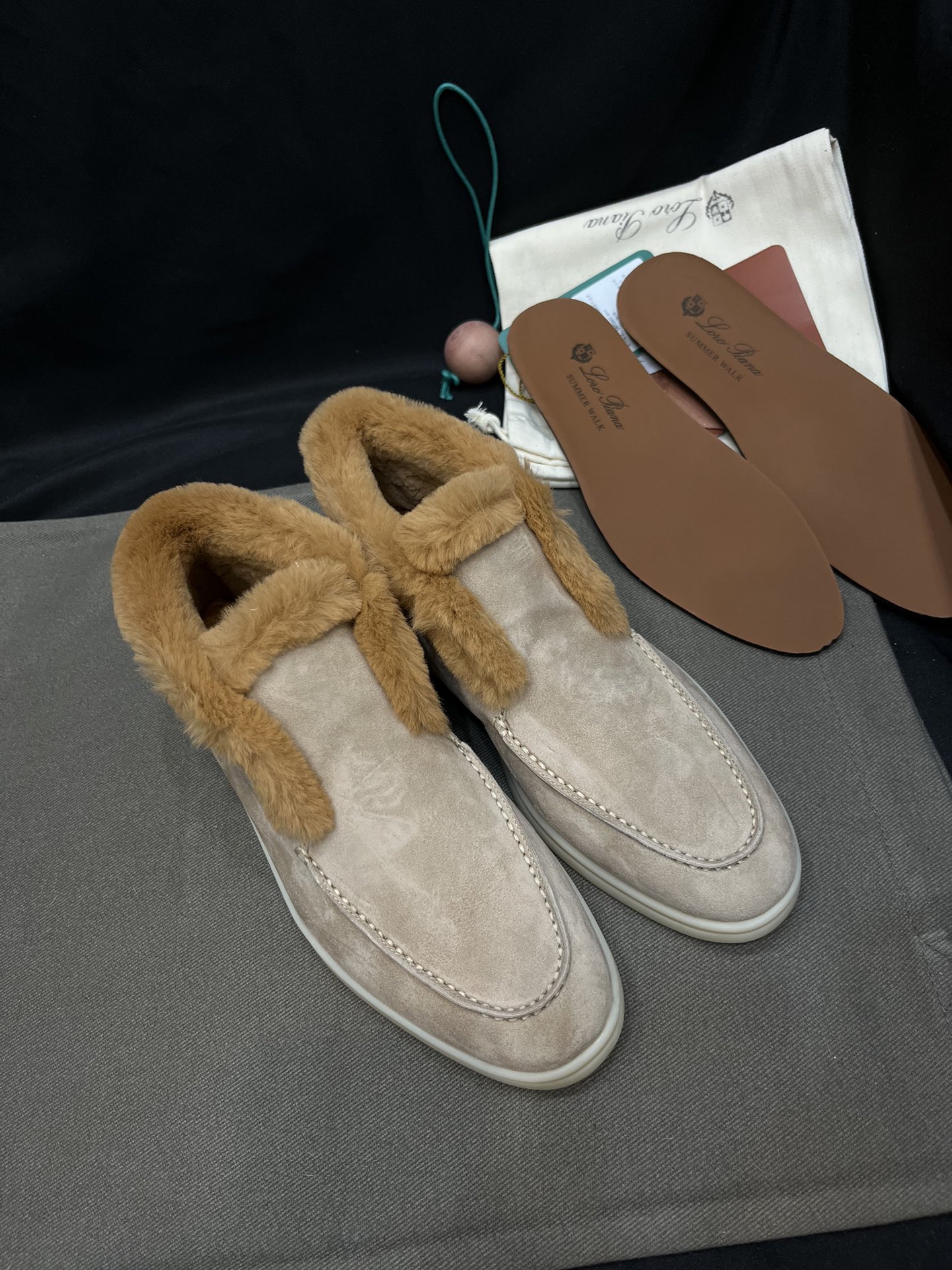 로로피아나 썸머 참 워크 양털